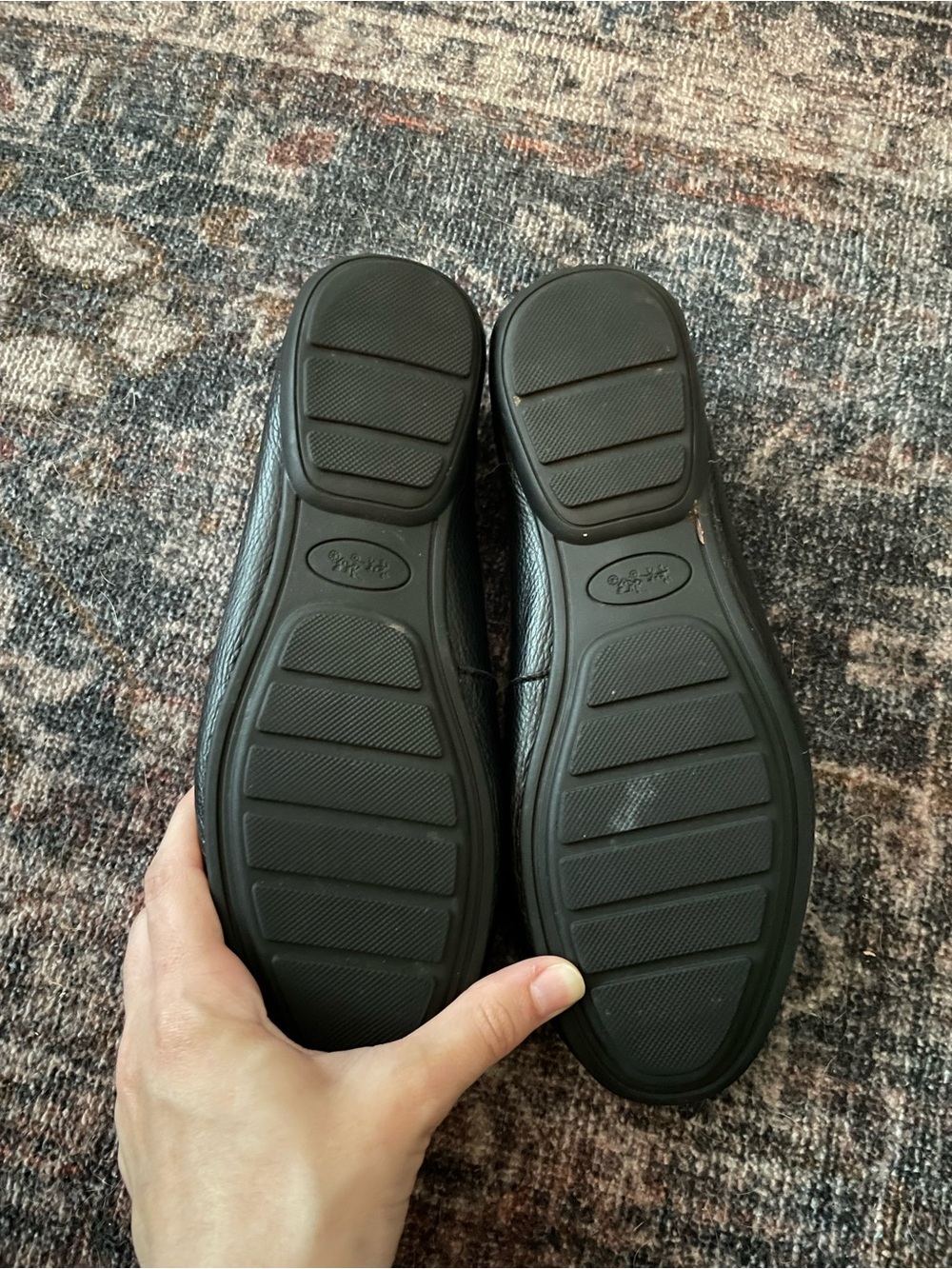 Coach odette loafers in black pebble leather - Picture 5 of 6